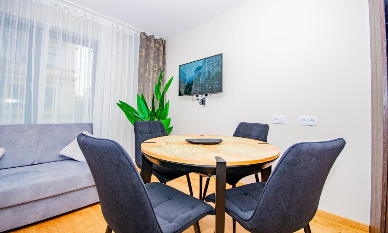 Inpoint Spacious Apartments Near Main Square & Kazimierz District Krakau Exterior foto